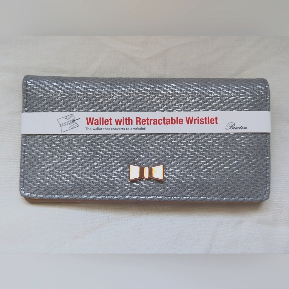 NWOT Buxton Convertible Wallet to Wristlet